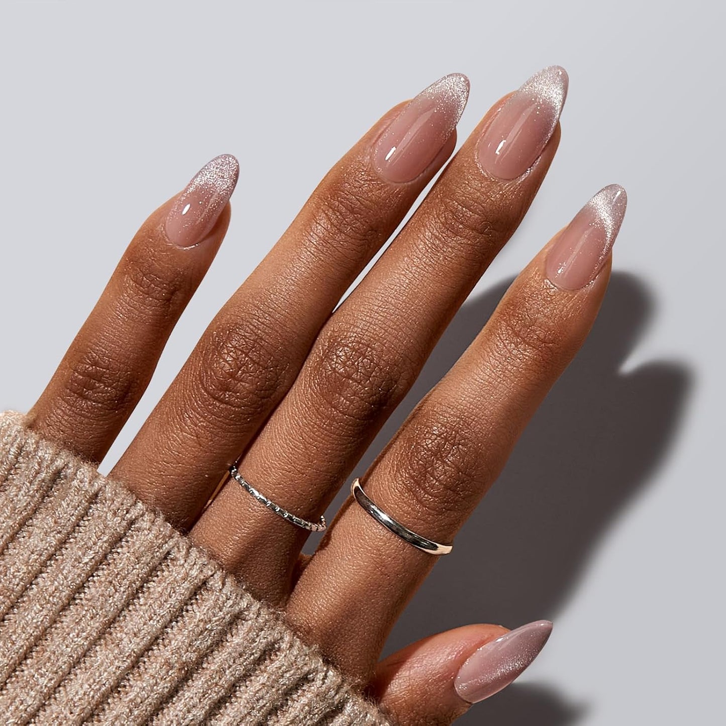 Almond Press-On Nails: Medium Cat Eye French Tip Nail Kit - 32 Nails in 16 Sizes with Glue